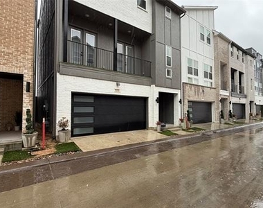 2635 Carmelita Street - Photo Thumbnail 2