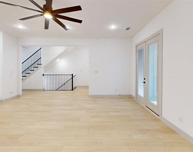 2635 Carmelita Street - Photo Thumbnail 6