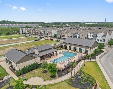 2635 Carmelita Street - Photo Thumbnail 20