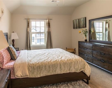 1700 Hydrangea Lane - Photo Thumbnail 28