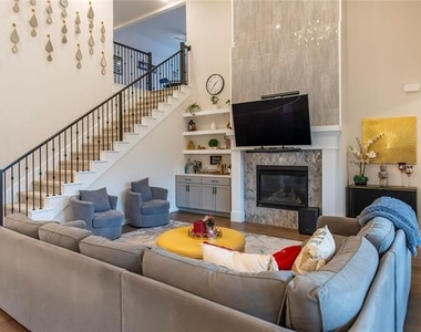 1700 Hydrangea Lane - Photo Thumbnail 13