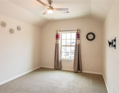 1700 Hydrangea Lane - Photo Thumbnail 32