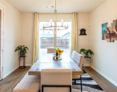 1700 Hydrangea Lane - Photo Thumbnail 12