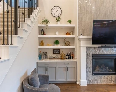 1700 Hydrangea Lane - Photo Thumbnail 16