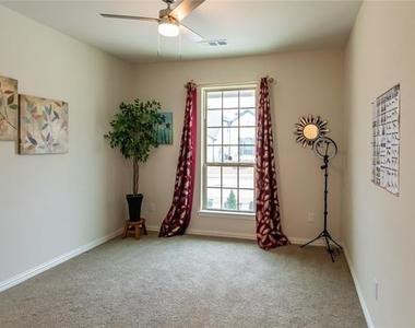 1700 Hydrangea Lane - Photo Thumbnail 31