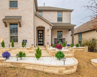 1700 Hydrangea Lane - Photo Thumbnail 3