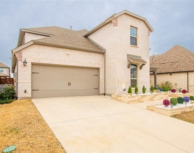 1700 Hydrangea Lane - Photo Thumbnail 2