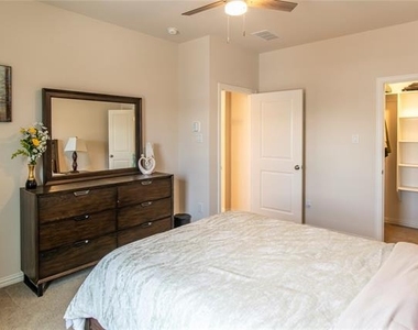 1700 Hydrangea Lane - Photo Thumbnail 29