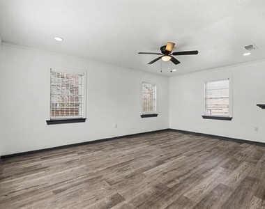 2939 Timberline Drive - Photo Thumbnail 4