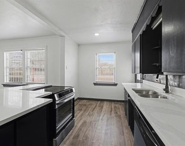 2939 Timberline Drive - Photo Thumbnail 11