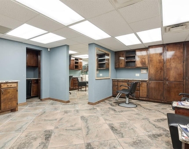 3801 Nw 63rd Street - Photo Thumbnail 5