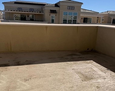 711 Winchester Drive - Photo Thumbnail 58