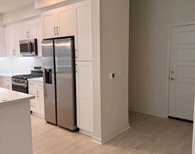 711 Winchester Drive - Photo Thumbnail 26