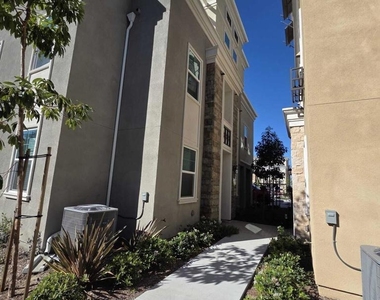 711 Winchester Drive - Photo Thumbnail 21