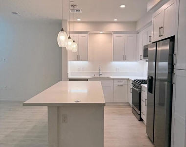 711 Winchester Drive - Photo Thumbnail 25