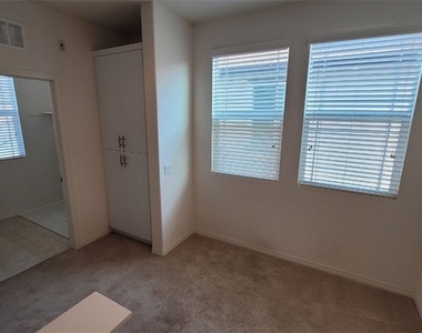 22056 Windham Way - Photo Thumbnail 11