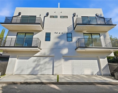 13602 Burbank Boulevard - Photo Thumbnail 18