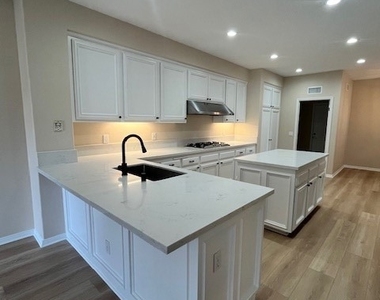 16 Brigmore Aisle - Photo Thumbnail 1