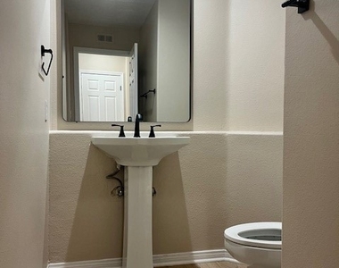 16 Brigmore Aisle - Photo Thumbnail 7