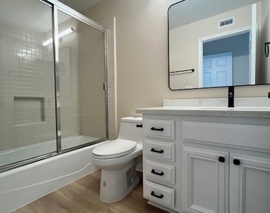 16 Brigmore Aisle - Photo Thumbnail 15
