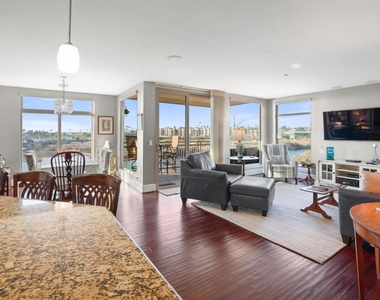 1019 Costa Pacifica Way - Photo Thumbnail 4