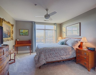 1019 Costa Pacifica Way - Photo Thumbnail 15