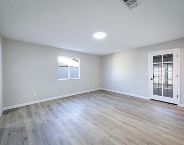 21231 Corwin - Photo Thumbnail 7