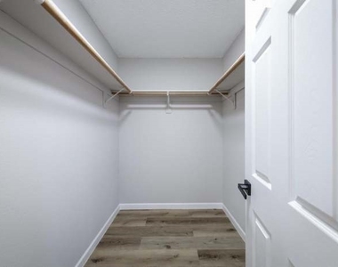 21231 Corwin - Photo Thumbnail 6