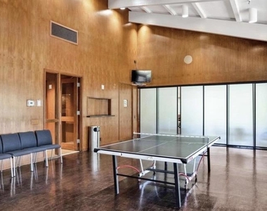 320 N Civic Dr - Photo Thumbnail 20