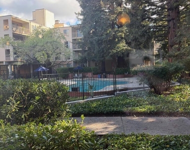320 N Civic Dr - Photo Thumbnail 24