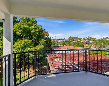 1301 Angelus Avenue - Photo Thumbnail 24