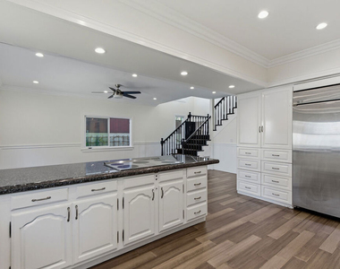 1301 Angelus Avenue - Photo Thumbnail 16