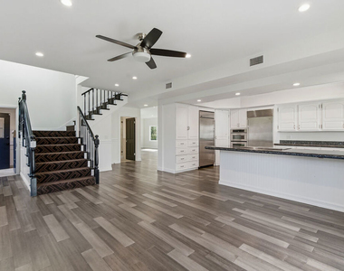 1301 Angelus Avenue - Photo Thumbnail 12