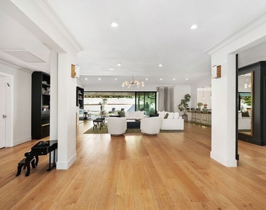 2120 San Ysidro Drive - Photo Thumbnail 6