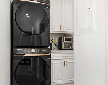2120 San Ysidro Drive - Photo Thumbnail 16