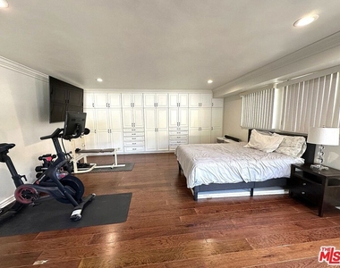 2120 San Ysidro Drive - Photo Thumbnail 31