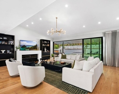 2120 San Ysidro Drive - Photo Thumbnail 7