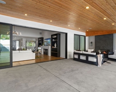 2120 San Ysidro Drive - Photo Thumbnail 30