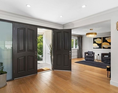 2120 San Ysidro Drive - Photo Thumbnail 5
