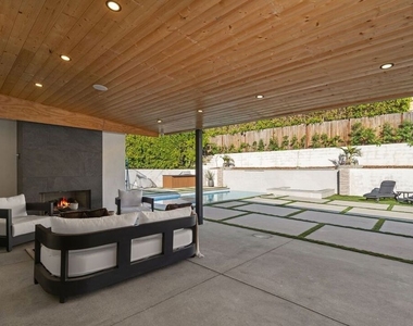 2120 San Ysidro Drive - Photo Thumbnail 29