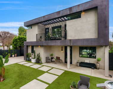 18589 Linnet Street - Photo Thumbnail 2