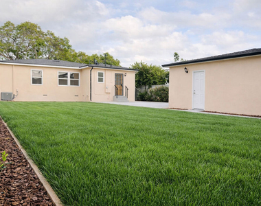 15605 S Berendo Avenue - Photo Thumbnail 28