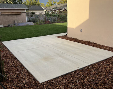 15605 S Berendo Avenue - Photo Thumbnail 6