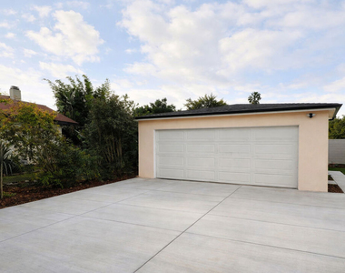 15605 S Berendo Avenue - Photo Thumbnail 24
