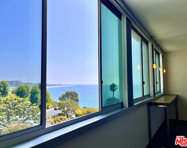 17350 W Sunset Boulevard - Photo Thumbnail 5