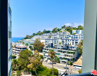 17350 W Sunset Boulevard - Photo Thumbnail 12