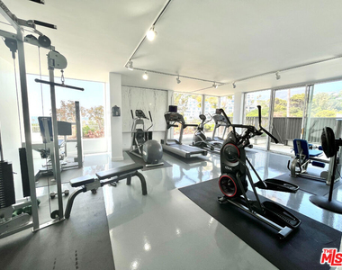 17350 W Sunset Boulevard - Photo Thumbnail 25