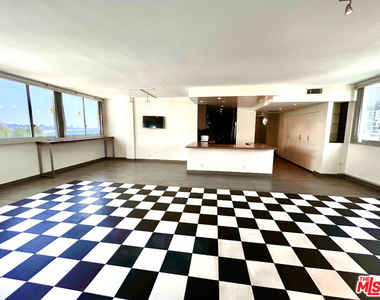 17350 W Sunset Boulevard - Photo Thumbnail 4