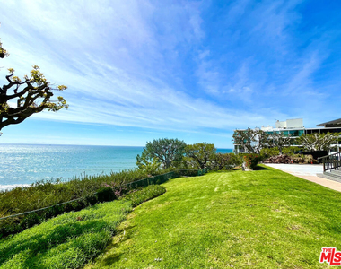 17350 W Sunset Boulevard - Photo Thumbnail 20