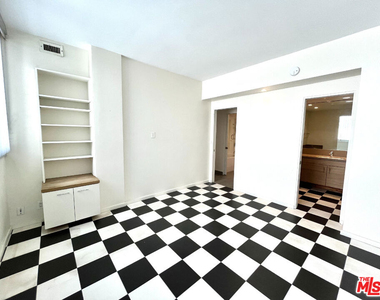 17350 W Sunset Boulevard - Photo Thumbnail 18
